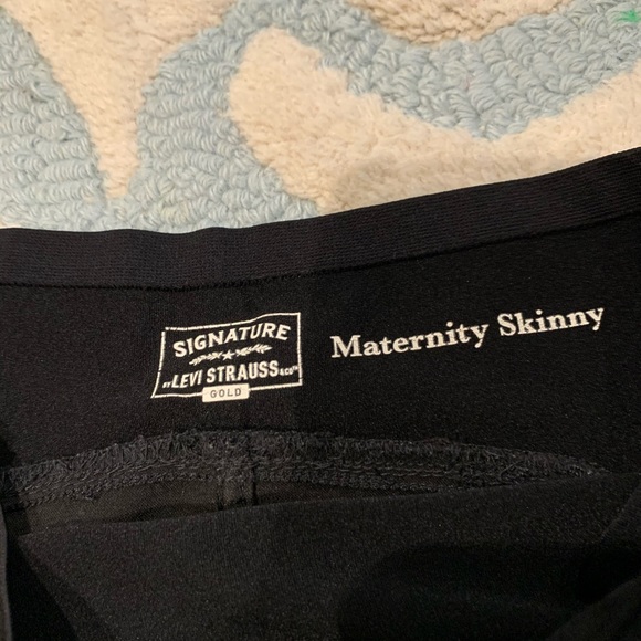 Levi’s maternity jeans - Picture 4 of 6